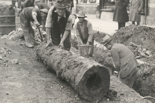 Water pipe made from Elm courtesy Conservation Foundation.png